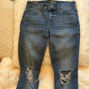 Lucky Brand Women's Distressed Blue Skinny Jeans.  Size: 00  / 24